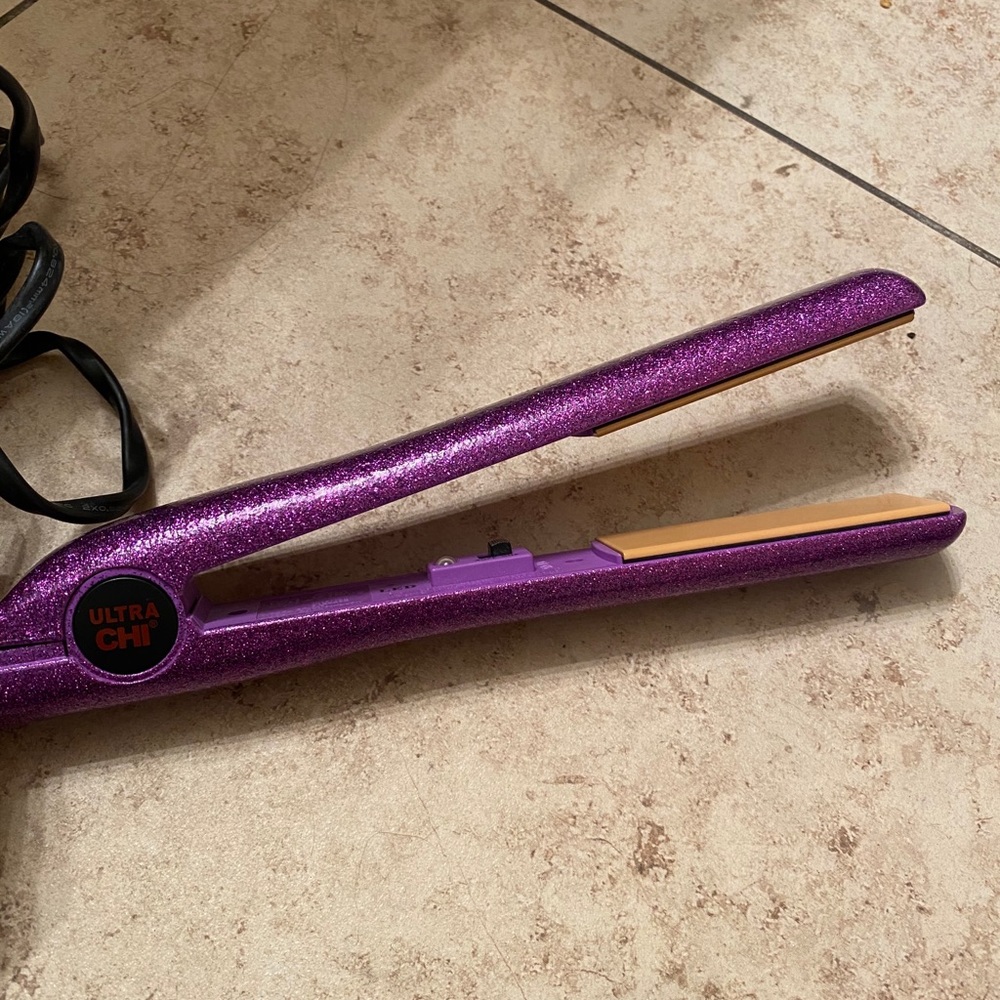 CHI flat iron